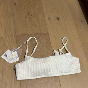 Monday Swimwear Bahamas Bikini Top size small